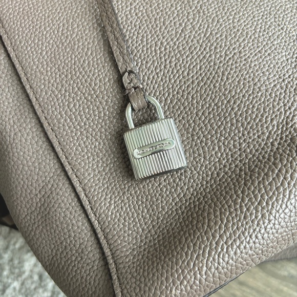 Michael Kors Mercer Large Satchel Leather Tote - Picture 15 of 16